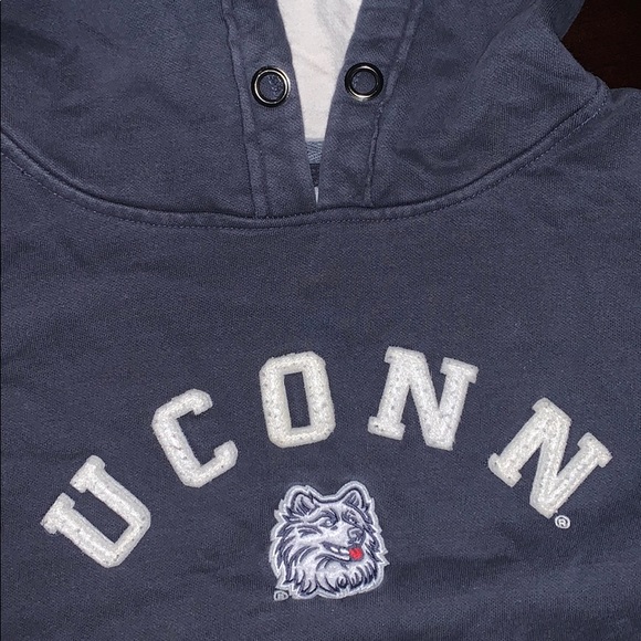 Vintage UConn huskies sweatshirt⚡️⚡️ - Picture 3 of 4